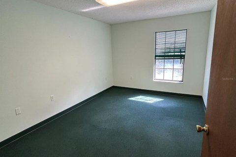 Immobilier commercial à louer à New Port Richey, Floride: 94.3 m2 № 1718911 - photo 10