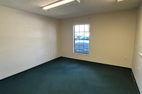Immobilier commercial à louer à New Port Richey, Floride: 94.3 m2 № 1718911 - photo 5