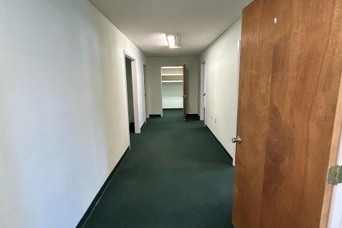Immobilier commercial à louer à New Port Richey, Floride: 94.3 m2 № 1718911 - photo 4