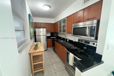Copropriété à vendre à Miami, Floride: 1 chambre, 67.17 m2 № 2246129 - photo 24