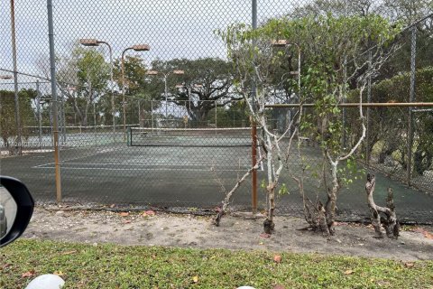 Condominio en venta en Lauderhill, Florida, 2 dormitorios, 100.8 m2 № 1979355 - foto 8