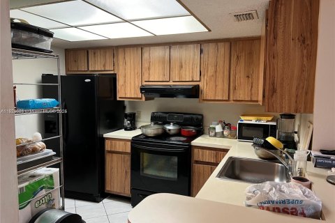Condominio en venta en Lauderhill, Florida, 2 dormitorios, 100.8 m2 № 1979355 - foto 22