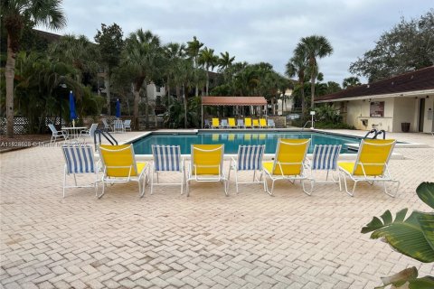 Condominio en venta en Lauderhill, Florida, 2 dormitorios, 100.8 m2 № 1979355 - foto 4