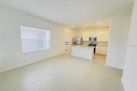 Touwnhouse à vendre à Clermont, Floride: 3 chambres, 163.04 m2 № 2284356 - photo 12