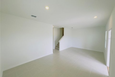 Touwnhouse à vendre à Clermont, Floride: 3 chambres, 163.04 m2 № 2284356 - photo 5