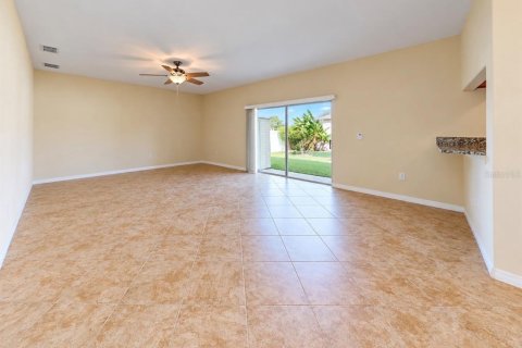 Villa ou maison à vendre à Riverview, Floride: 5 chambres, 342.44 m2 № 2423637 - photo 9