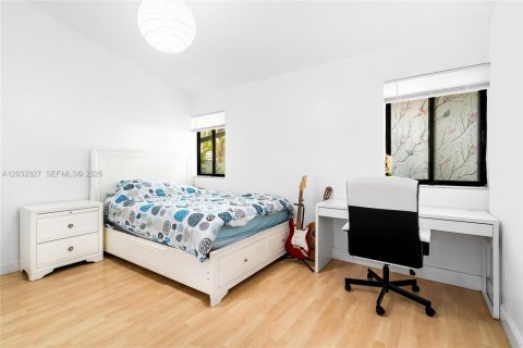Townhouse in Miami, Florida 2 bedrooms, 130.06 sq.m. № 2087948 - photo 16