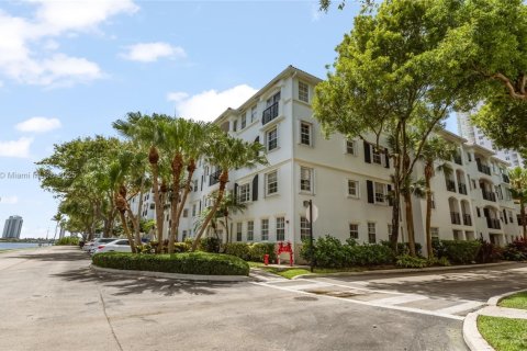 Copropriété à louer à Aventura, Floride: 1 chambre, 82.96 m2 № 1934168 - photo 16