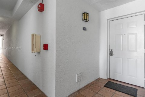 Copropriété à louer à Aventura, Floride: 1 chambre, 82.96 m2 № 1934168 - photo 18