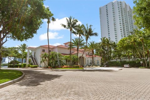 Copropriété à louer à Aventura, Floride: 1 chambre, 82.96 m2 № 1934168 - photo 2