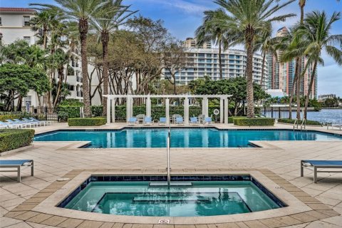 Copropriété à louer à Aventura, Floride: 1 chambre, 82.96 m2 № 1934168 - photo 4