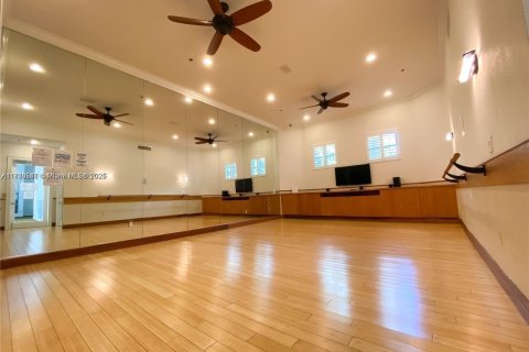 Copropriété à louer à Aventura, Floride: 1 chambre, 82.96 m2 № 1934168 - photo 9