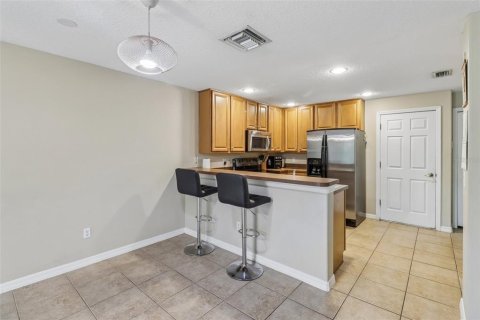 Touwnhouse à vendre à Oviedo, Floride: 3 chambres, 137.5 m2 № 2224883 - photo 8