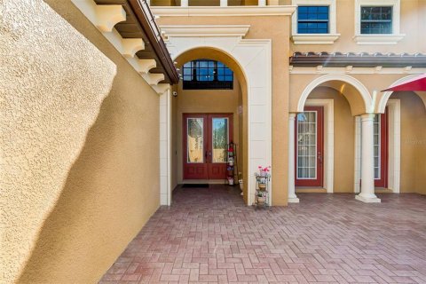 House in Land O' Lakes, Florida 6 bedrooms, 399.48 sq.m. № 2130971 - photo 8