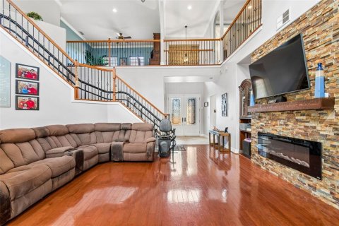 House in Land O' Lakes, Florida 6 bedrooms, 399.48 sq.m. № 2130971 - photo 14
