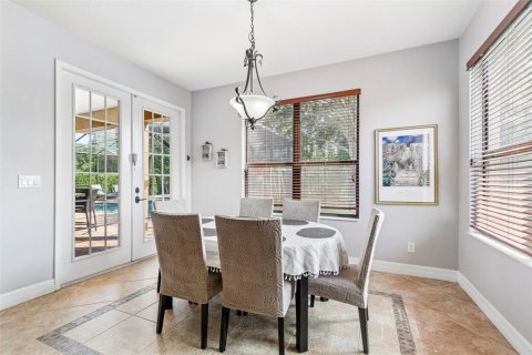 House in Land O' Lakes, Florida 6 bedrooms, 399.48 sq.m. № 2130971 - photo 22