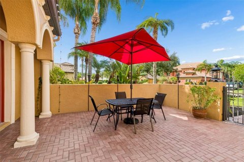 House in Land O' Lakes, Florida 6 bedrooms, 399.48 sq.m. № 2130971 - photo 9