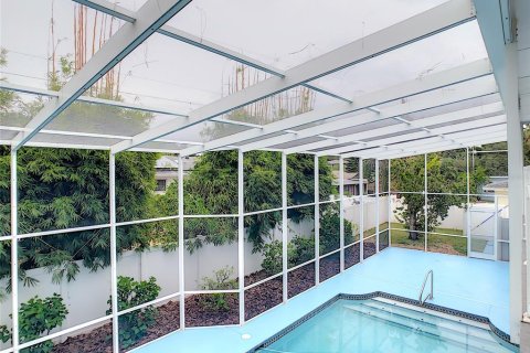 House in Saint Petersburg, Florida 4 bedrooms, 183.3 sq.m. № 1629047 - photo 30