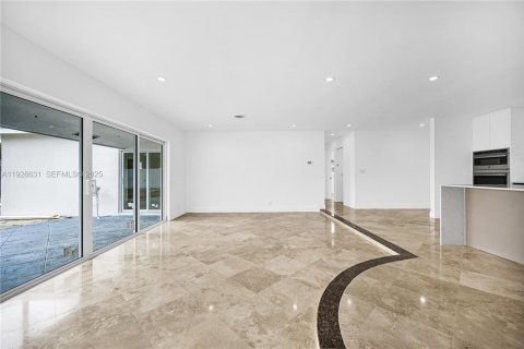 House in Fort Lauderdale, Florida 3 bedrooms, 144.93 sq.m. № 1987082 - photo 29