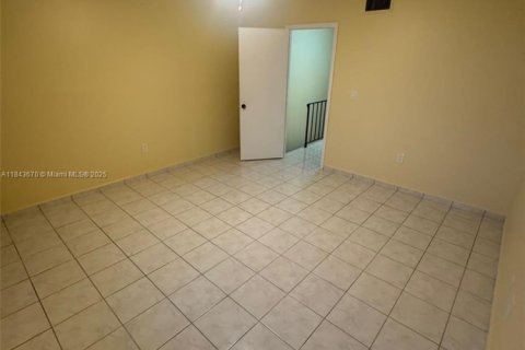 Купить кондоминиум в Хайалиа, Флорида 2 спальни, 112.23м2, № 1839415 - фото 12