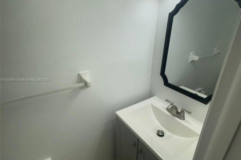 Купить кондоминиум в Хайалиа, Флорида 2 спальни, 112.23м2, № 1839415 - фото 18