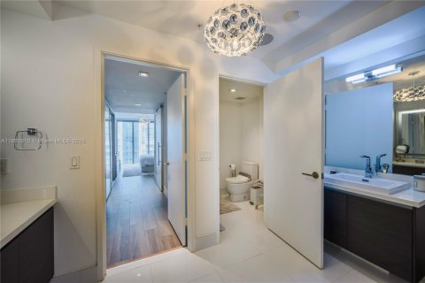 Condo in Sunny Isles Beach, Florida, 3 bedrooms  № 1921977 - photo 16