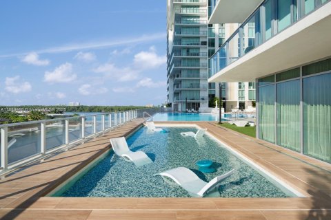 Condo in Sunny Isles Beach, Florida, 3 bedrooms  № 1921977 - photo 30