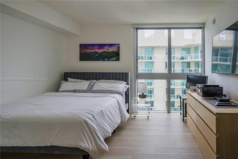 Condo in Sunny Isles Beach, Florida, 3 bedrooms  № 1921977 - photo 21