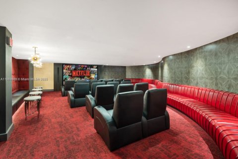 Condo in Sunny Isles Beach, Florida, 3 bedrooms  № 1921977 - photo 29