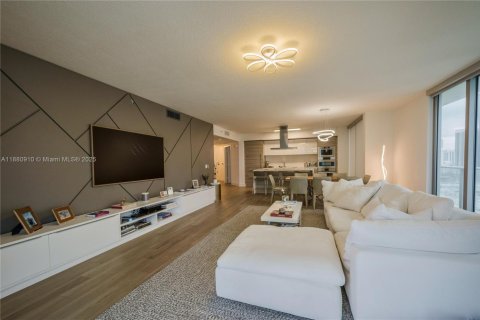 Condo in Sunny Isles Beach, Florida, 3 bedrooms  № 1921977 - photo 20