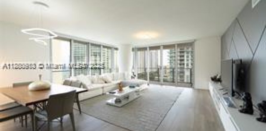 Condo in Sunny Isles Beach, Florida, 3 bedrooms  № 1921977