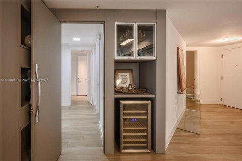 Condo in Sunny Isles Beach, Florida, 3 bedrooms  № 1921977 - photo 3