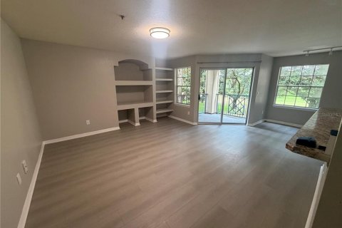 Condo in Orlando, Florida, 2 bedrooms  № 2225275 - photo 9