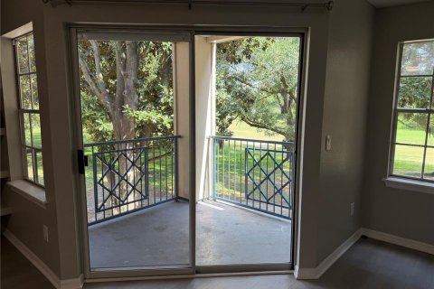 Condo in Orlando, Florida, 2 bedrooms  № 2225275 - photo 12