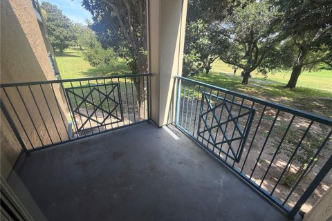 Condo in Orlando, Florida, 2 bedrooms  № 2225275 - photo 13