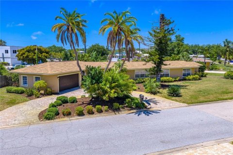 Casa en Sarasota, Florida 4 dormitorios, 282.14 m2 № 2131131