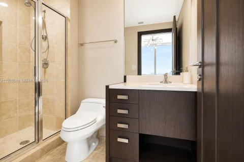 Condo in Sunny Isles Beach, Florida, 3 bedrooms № 2090665 - photo 15