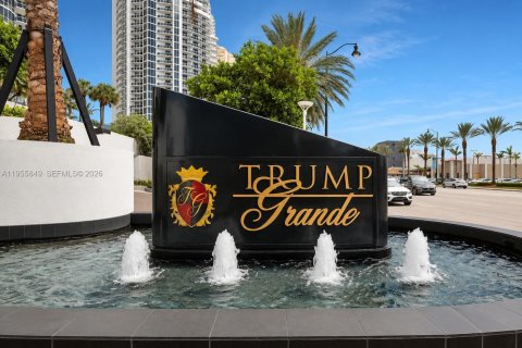 Condo in Sunny Isles Beach, Florida, 3 bedrooms № 2090665 - photo 8