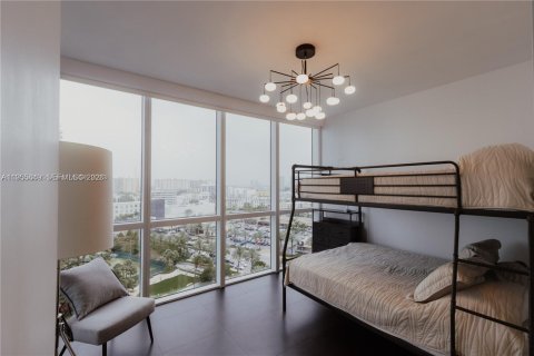 Condo in Sunny Isles Beach, Florida, 3 bedrooms № 2090665 - photo 24