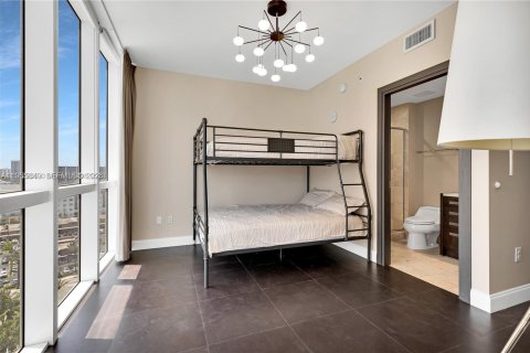 Condo in Sunny Isles Beach, Florida, 3 bedrooms № 2090665 - photo 22
