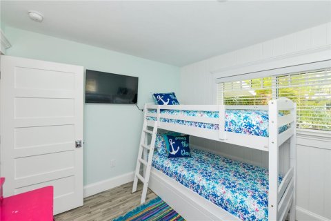 House in Anna Maria, Florida 4 bedrooms, 140.75 sq.m. № 1717375 - photo 5