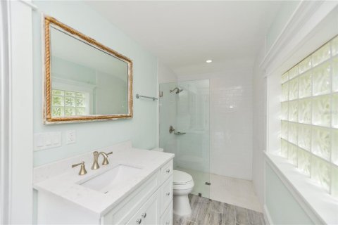 House in Anna Maria, Florida 4 bedrooms, 140.75 sq.m. № 1717375 - photo 29