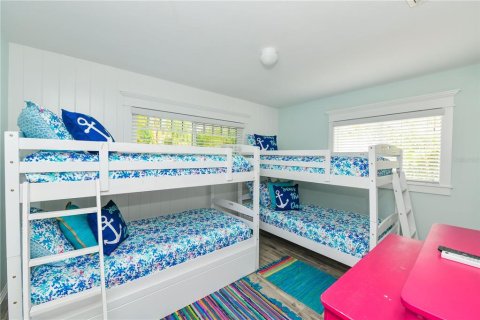 House in Anna Maria, Florida 4 bedrooms, 140.75 sq.m. № 1717375 - photo 4