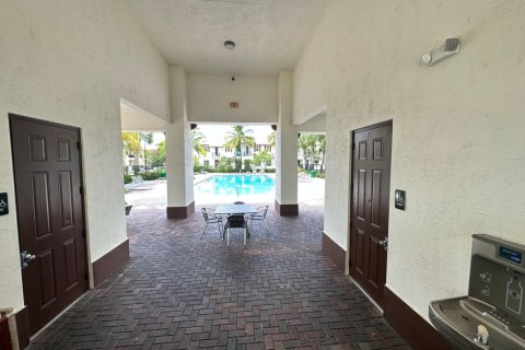 Adosado en alquiler en Coconut Creek, Florida, 3 dormitorios, 198.07 m2 № 1231256 - foto 1