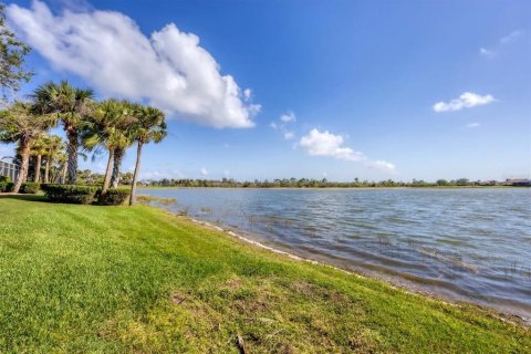 House in Venice, Florida 3 bedrooms, 237.92 sq.m. № 1565669 - photo 16