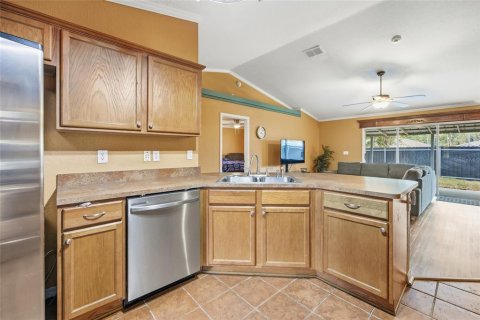 House in Summerfield, Florida 3 bedrooms, 172.8 sq.m. № 2142441 - photo 18