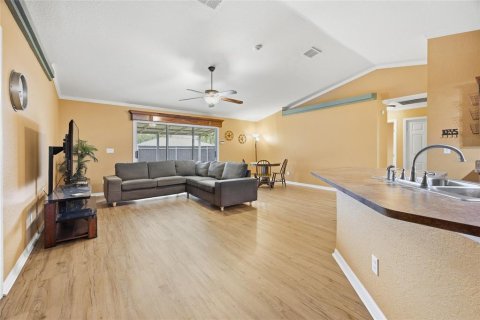 House in Summerfield, Florida 3 bedrooms, 172.8 sq.m. № 2142441 - photo 9