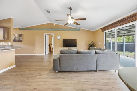 House in Summerfield, Florida 3 bedrooms, 172.8 sq.m. № 2142441 - photo 11
