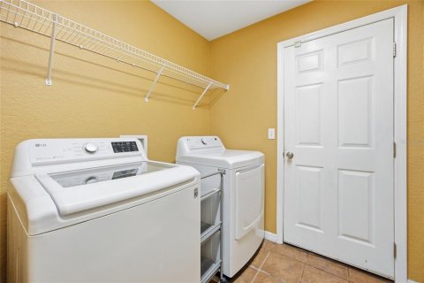 House in Summerfield, Florida 3 bedrooms, 172.8 sq.m. № 2142441 - photo 30