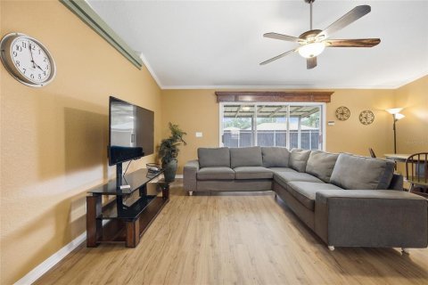 House in Summerfield, Florida 3 bedrooms, 172.8 sq.m. № 2142441 - photo 10